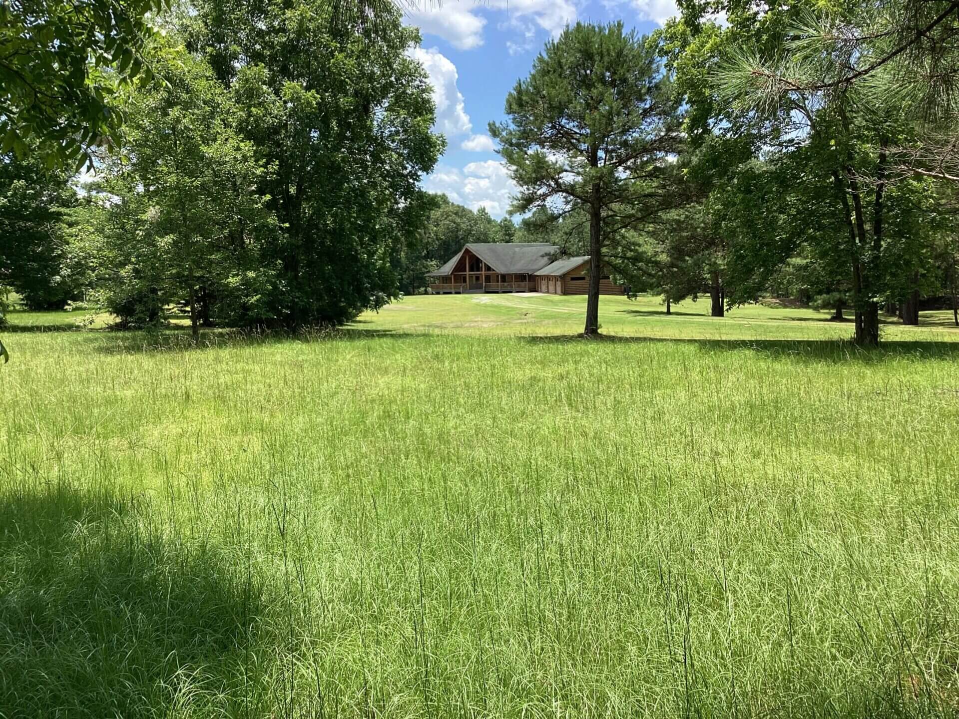 REDUCED PRICE BROAD STREET ROAD HOUSE AND 10 ACRES BUTLER COUNTY