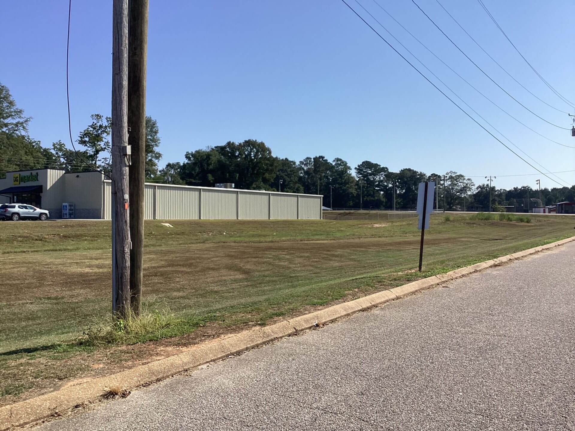 WISE LOT AT DOLLAR GENERAL 1 ACRE LUVERNE, ALABAMA Butler Land